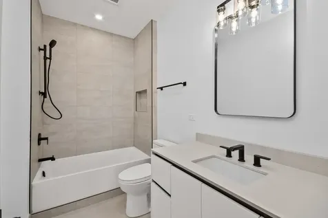 6637 South Evans Avenue Chicago IL 60637