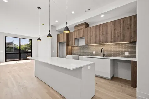 6637 South Evans Avenue Chicago IL 60637