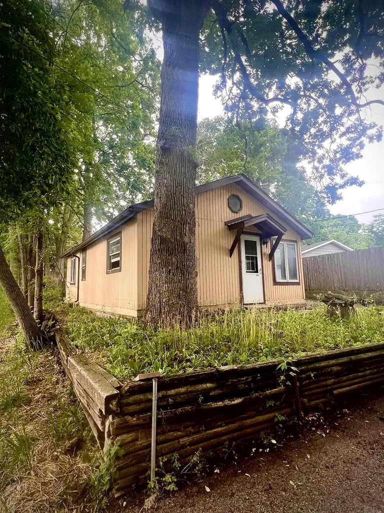 80 Cathryn Street Fox Lake IL 60020