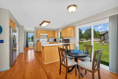 1647 Peter Lane Romeoville IL 60446