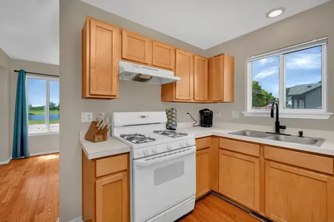 1647 Peter Lane Romeoville IL 60446