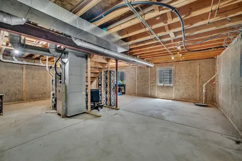 1647 Peter Lane Romeoville IL 60446