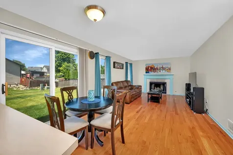 1647 Peter Lane Romeoville IL 60446