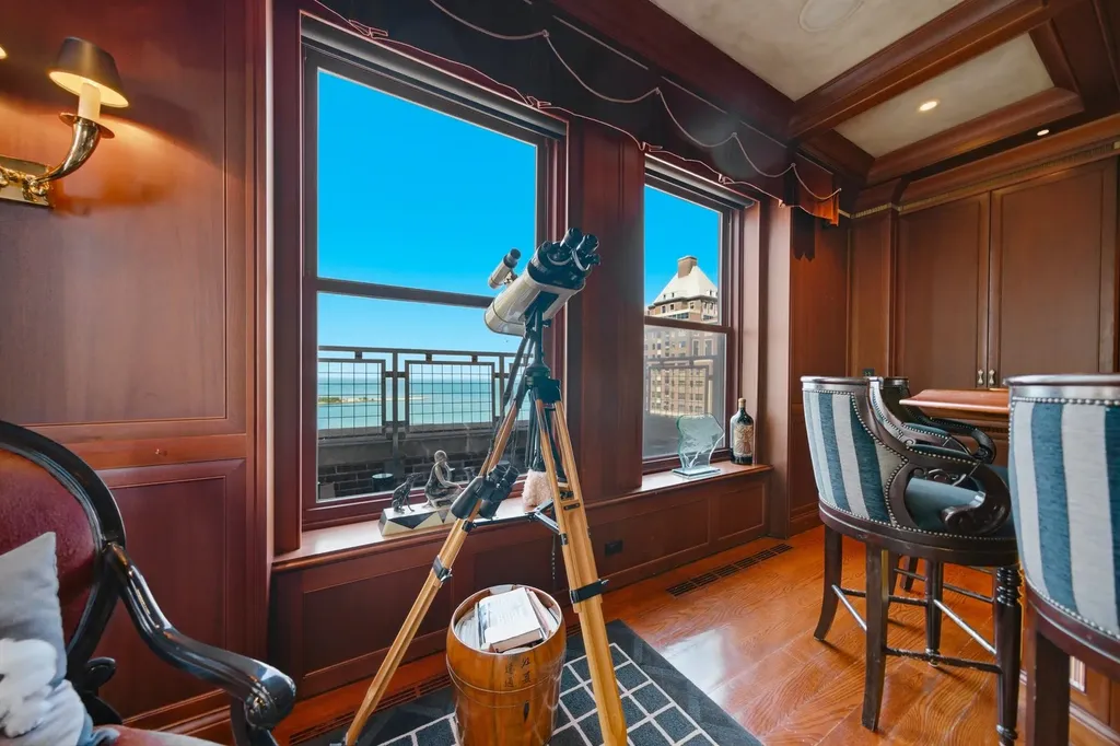 159 East Walton Place Chicago IL 60611