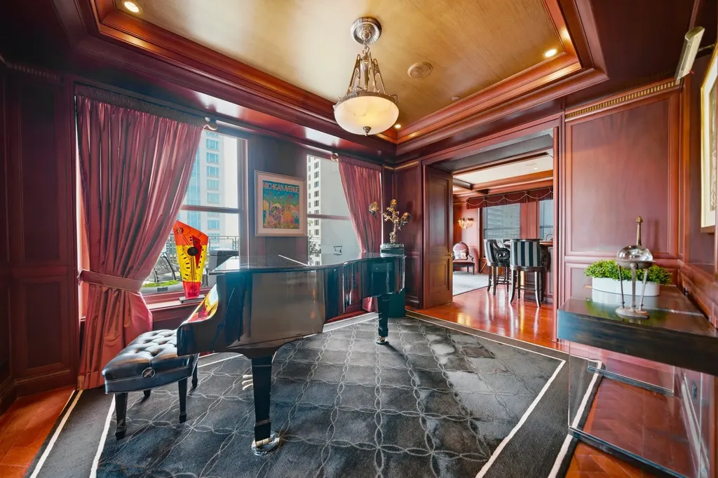 159 East Walton Place Chicago IL 60611