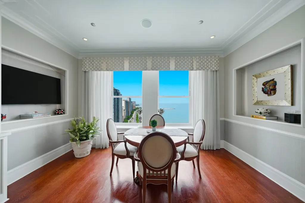 159 East Walton Place Chicago IL 60611