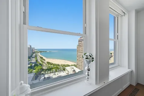 159 East Walton Place Chicago IL 60611