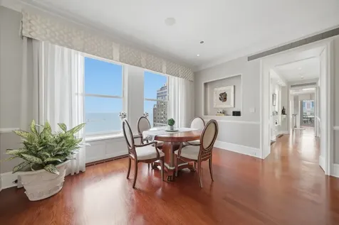 159 East Walton Place Chicago IL 60611