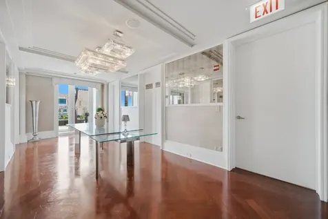 159 East Walton Place Chicago IL 60611