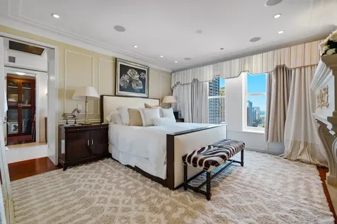 159 East Walton Place Chicago IL 60611