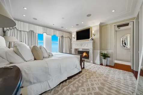 159 East Walton Place Chicago IL 60611