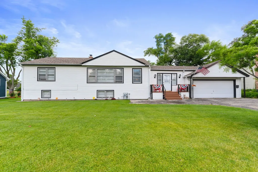 6918 Parkside Avenue Countryside IL 60525