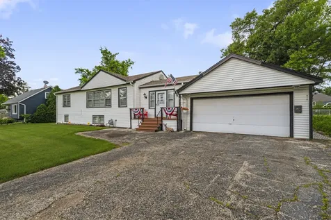 6918 Parkside Avenue Countryside IL 60525