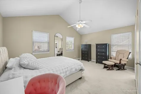 1828 Harrison Avenue Mundelein IL 60060
