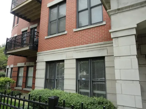 807 West 14th Place Chicago IL 60608