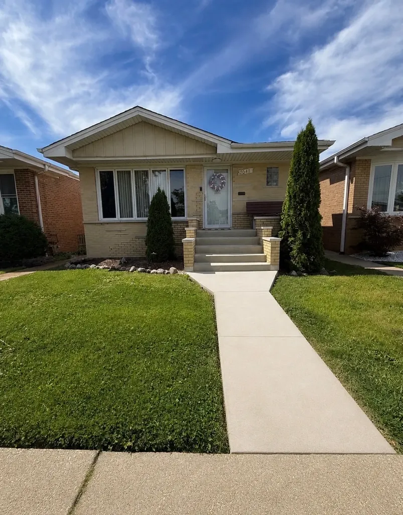 7041 West 64th Street Chicago IL 60638