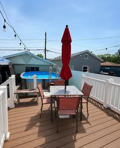 7041 West 64th Street Chicago IL 60638