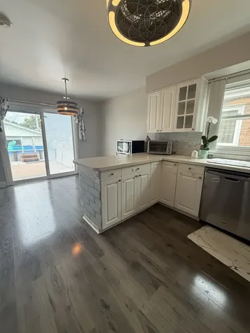 7041 West 64th Street Chicago IL 60638