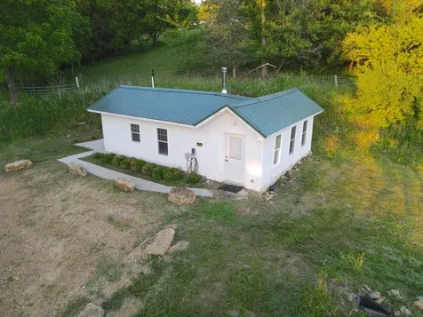 3340 West Longhollow Road Elizabeth IL 61028
