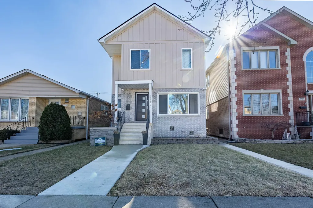 6119 West 55th Street Chicago IL 60638