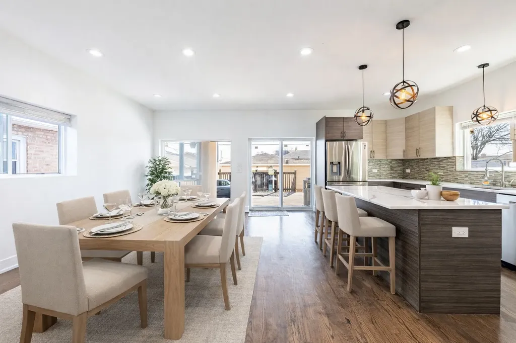 6119 West 55th Street Chicago IL 60638