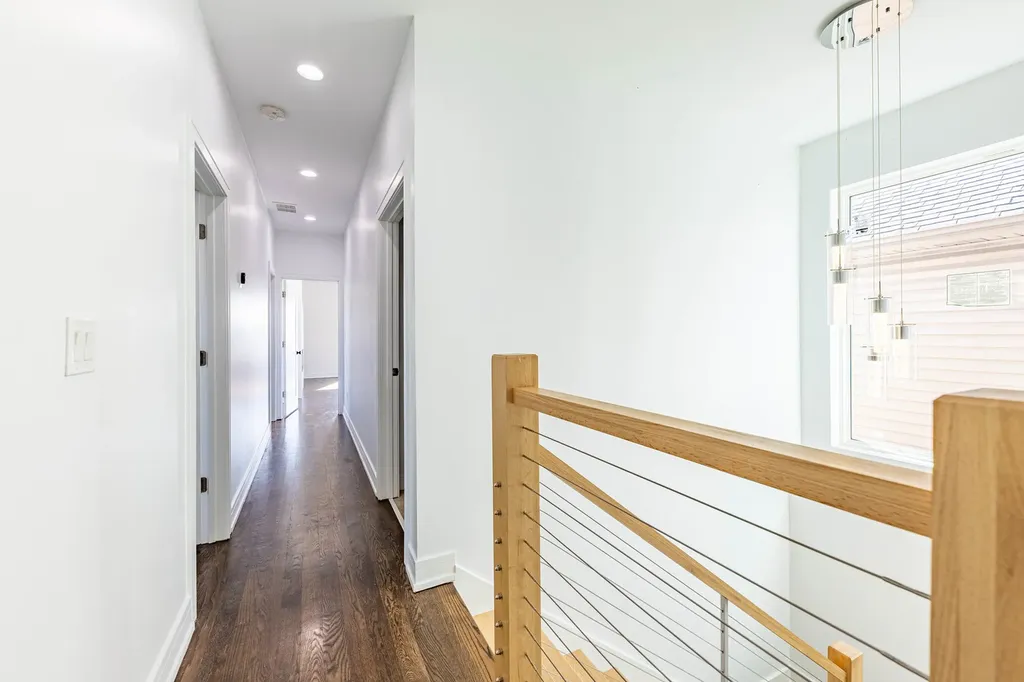 6119 West 55th Street Chicago IL 60638