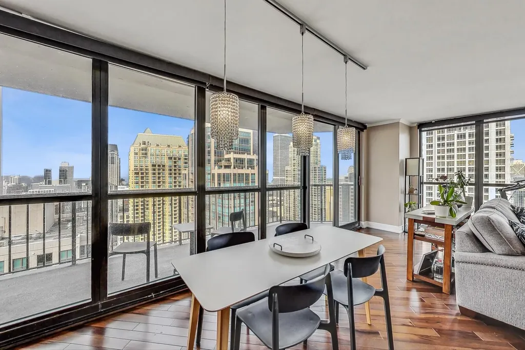 10 East Ontario Street Chicago IL 60611