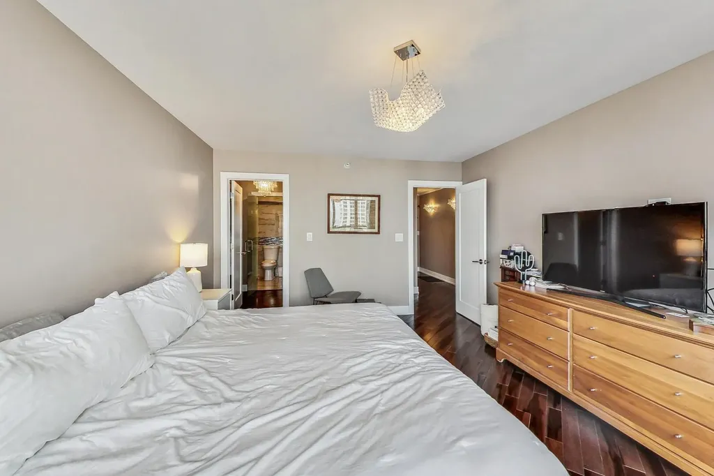 10 East Ontario Street Chicago IL 60611