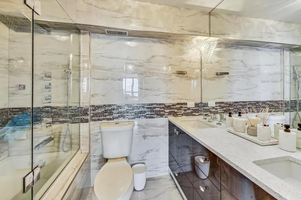10 East Ontario Street Chicago IL 60611