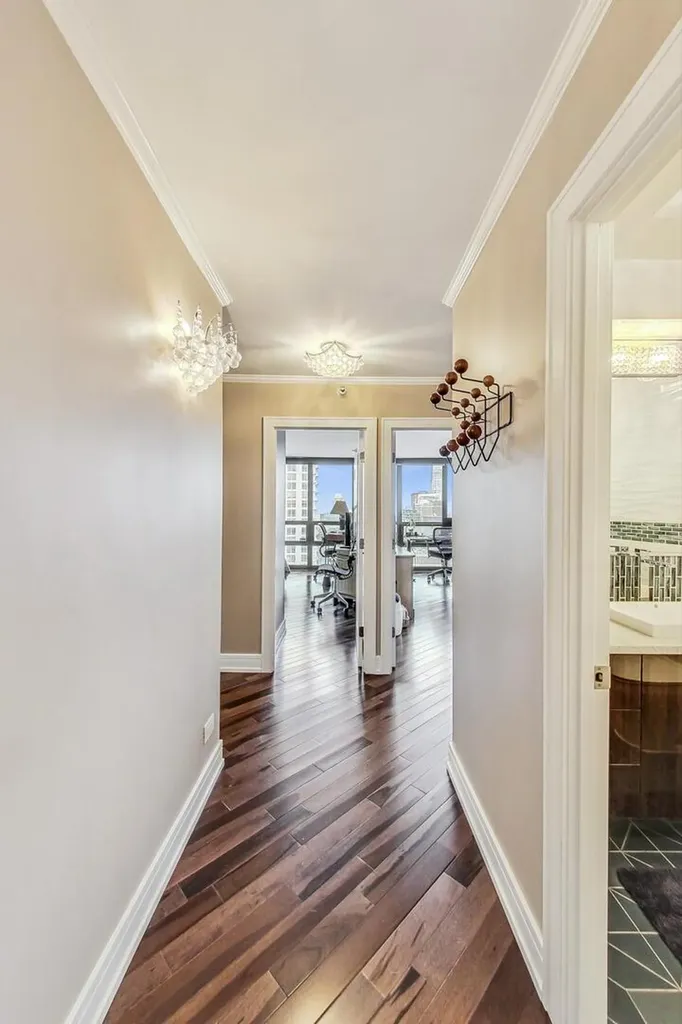 10 East Ontario Street Chicago IL 60611