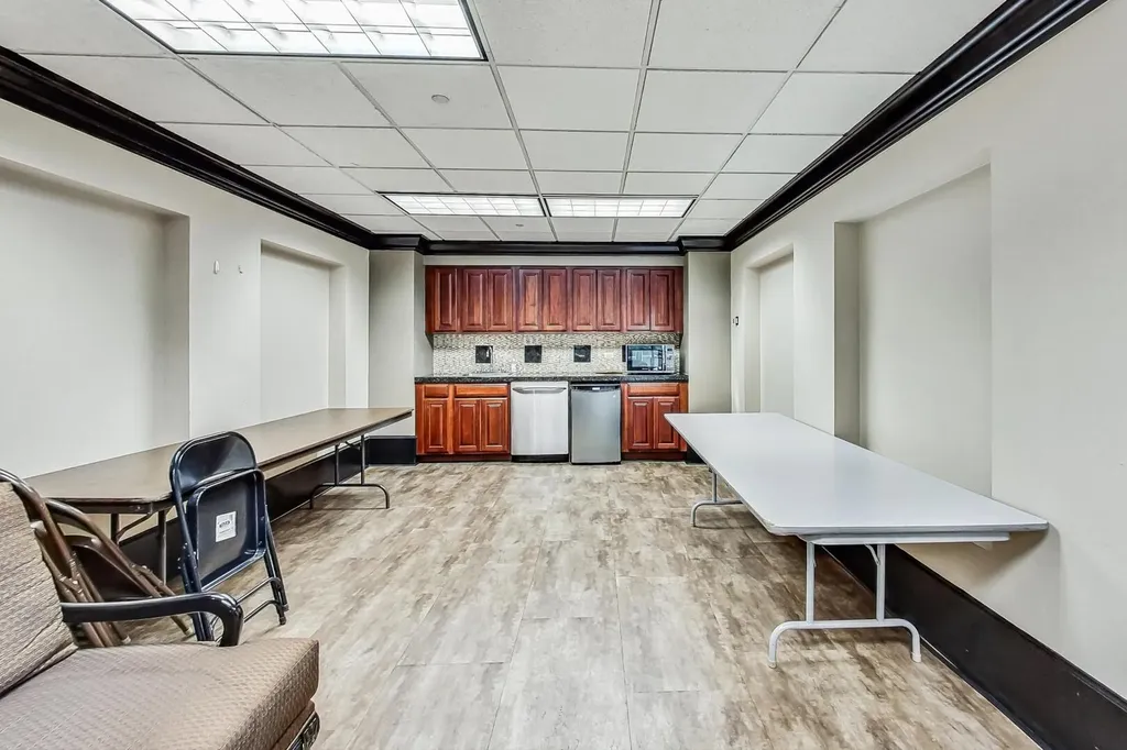 10 East Ontario Street Chicago IL 60611