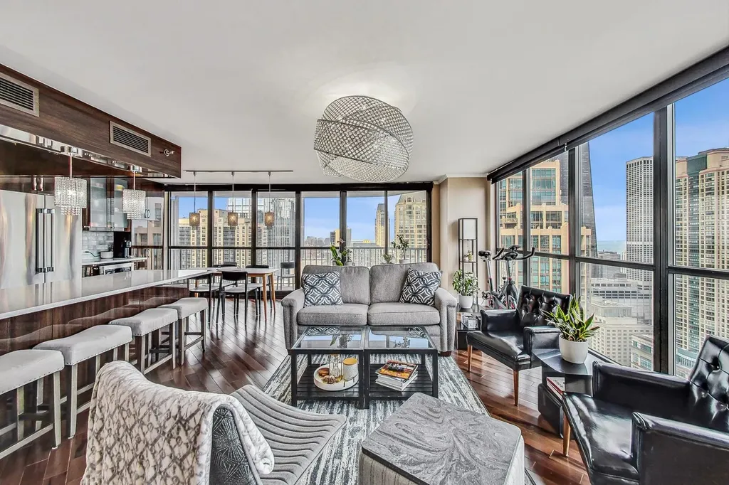 10 East Ontario Street Chicago IL 60611