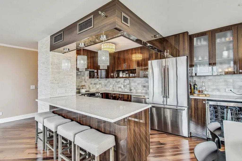 10 East Ontario Street Chicago IL 60611