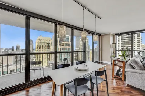 10 East Ontario Street Chicago IL 60611
