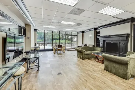 10 East Ontario Street Chicago IL 60611