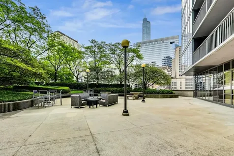 10 East Ontario Street Chicago IL 60611