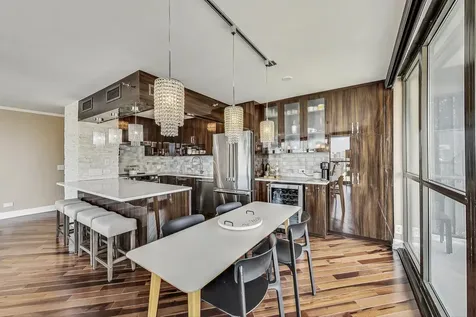 10 East Ontario Street Chicago IL 60611