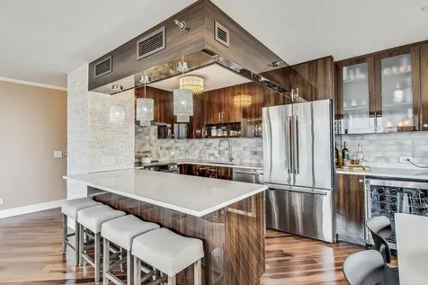 10 East Ontario Street Chicago IL 60611