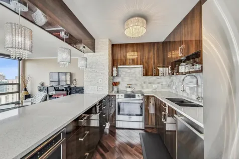 10 East Ontario Street Chicago IL 60611