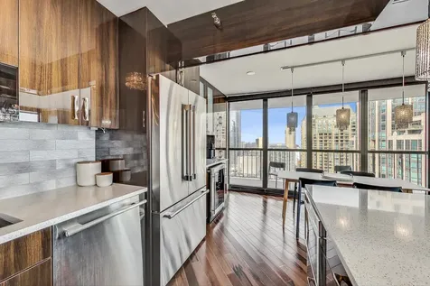 10 East Ontario Street Chicago IL 60611