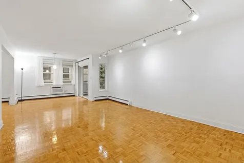 1310 Maple Avenue Evanston IL 60201
