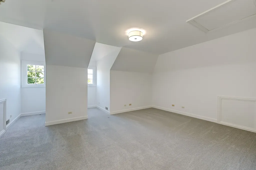 5705 South Elm Street Hinsdale IL 60521
