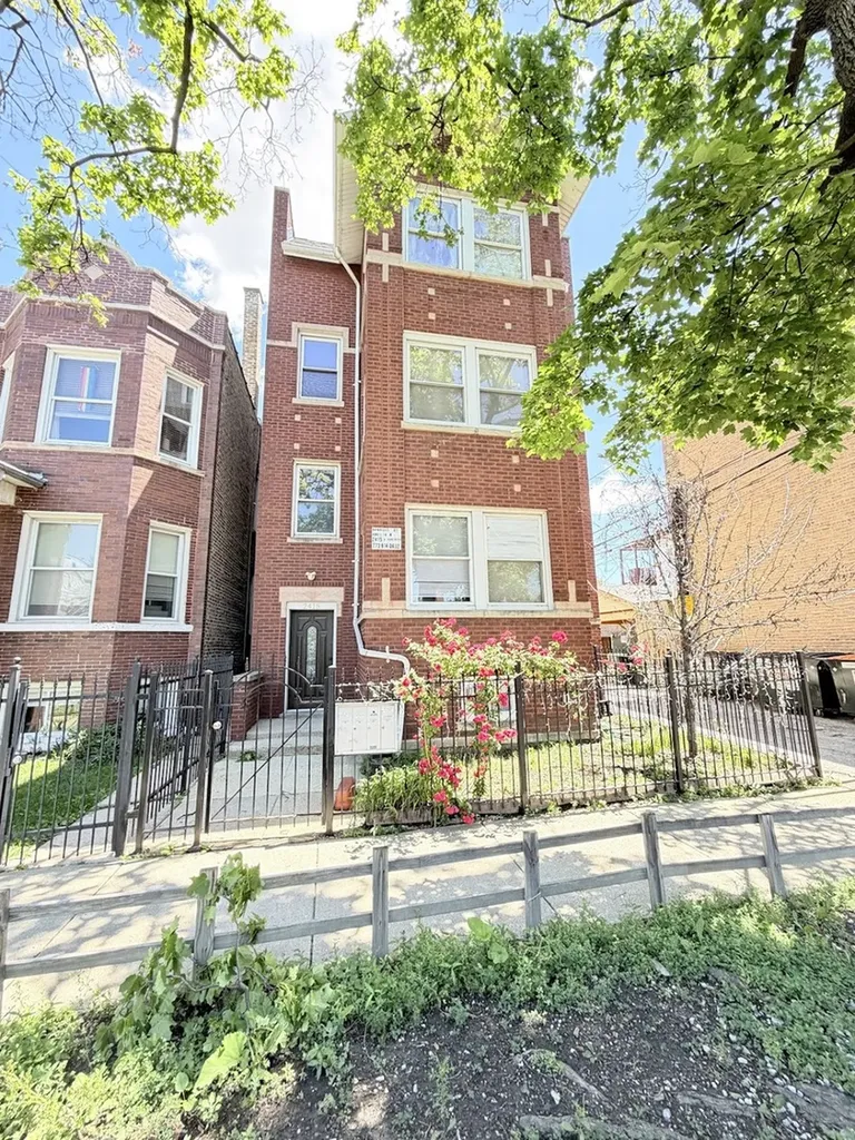 2415 North Hamlin Avenue Chicago IL 60647