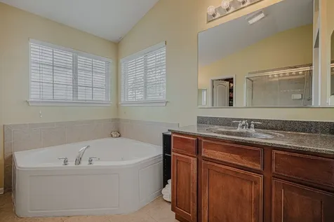 6508 Waterford Drive Mchenry IL 60050