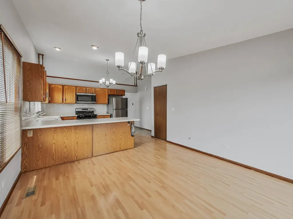 7061 Yorkshire Drive Woodridge IL 60517