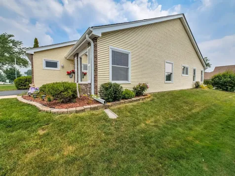 7061 Yorkshire Drive Woodridge IL 60517