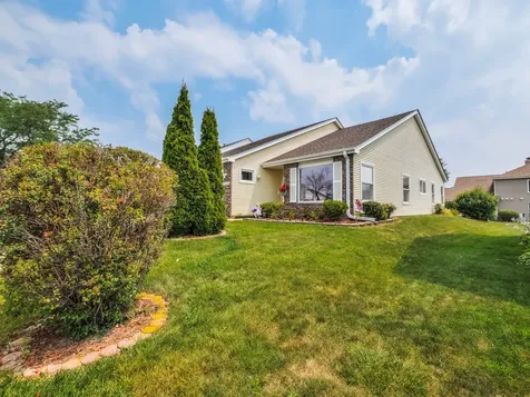 7061 Yorkshire Drive Woodridge IL 60517