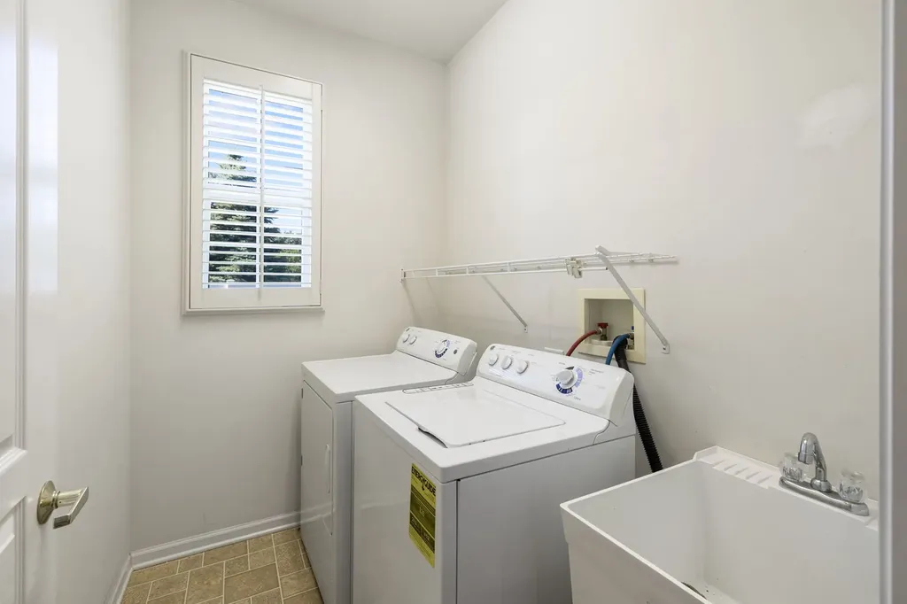 13597 Hemlock Road Huntley IL 60142