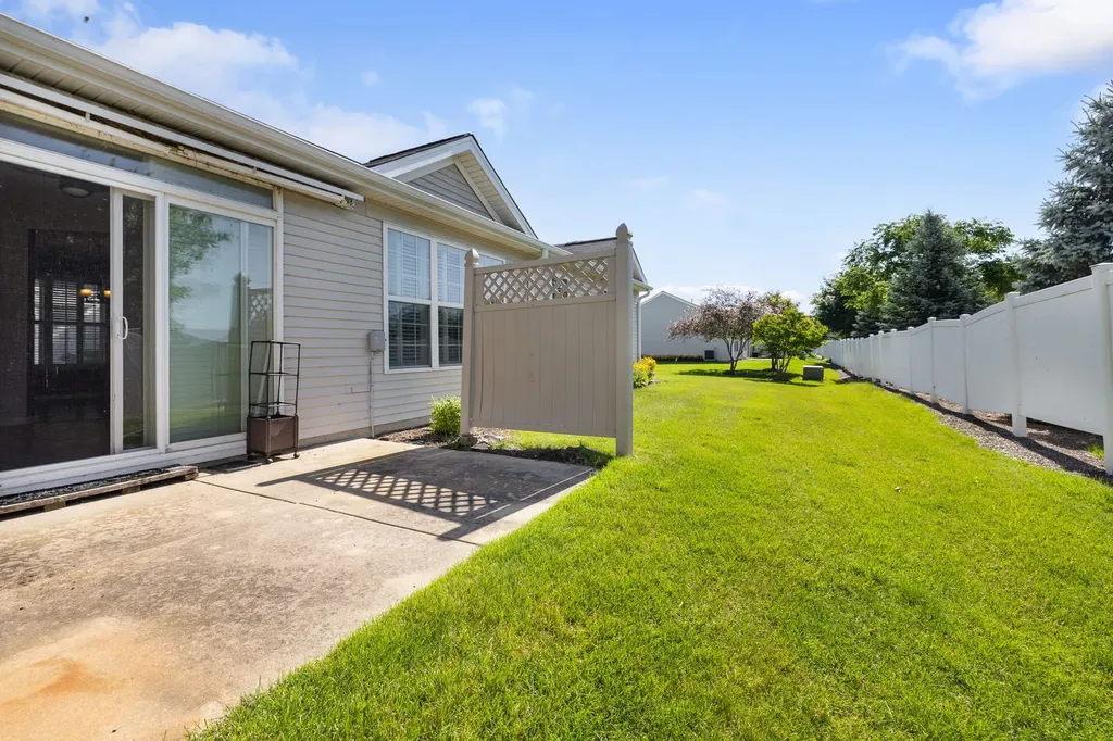 13597 Hemlock Road Huntley IL 60142