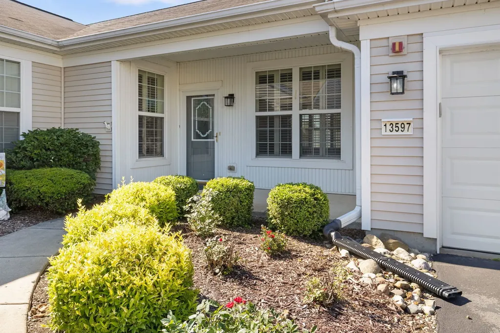 13597 Hemlock Road Huntley IL 60142